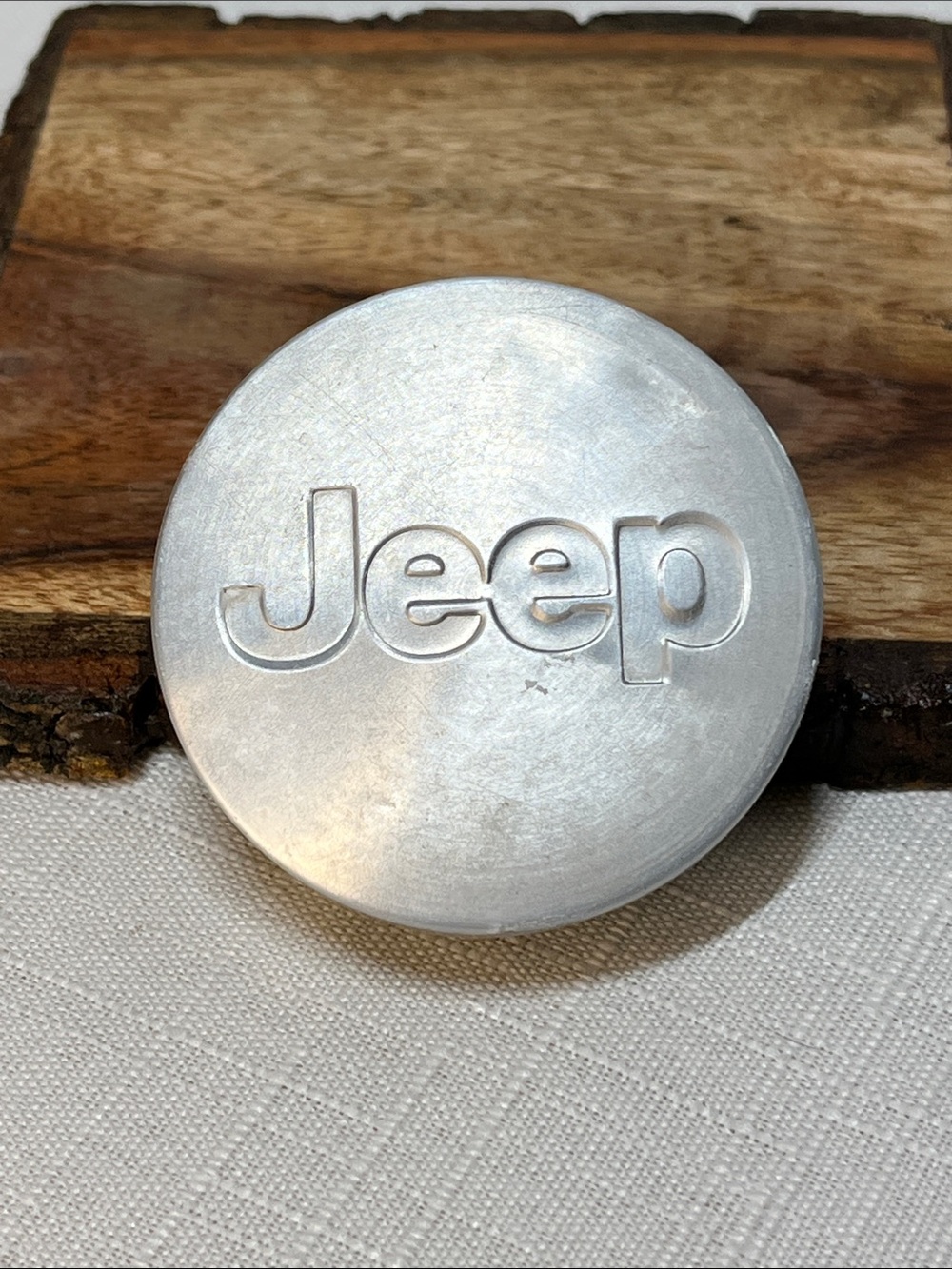 JEEP center cap replacement- Mopar 52059522ab silver wheel rim center cap.